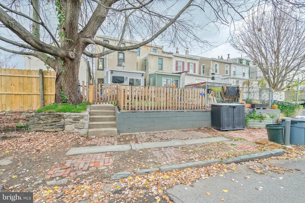 4376 Manayunk Ave