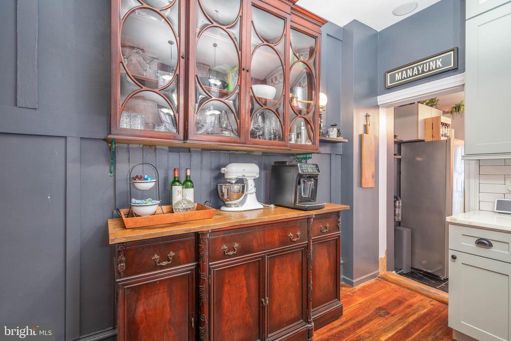 4376 Manayunk Ave