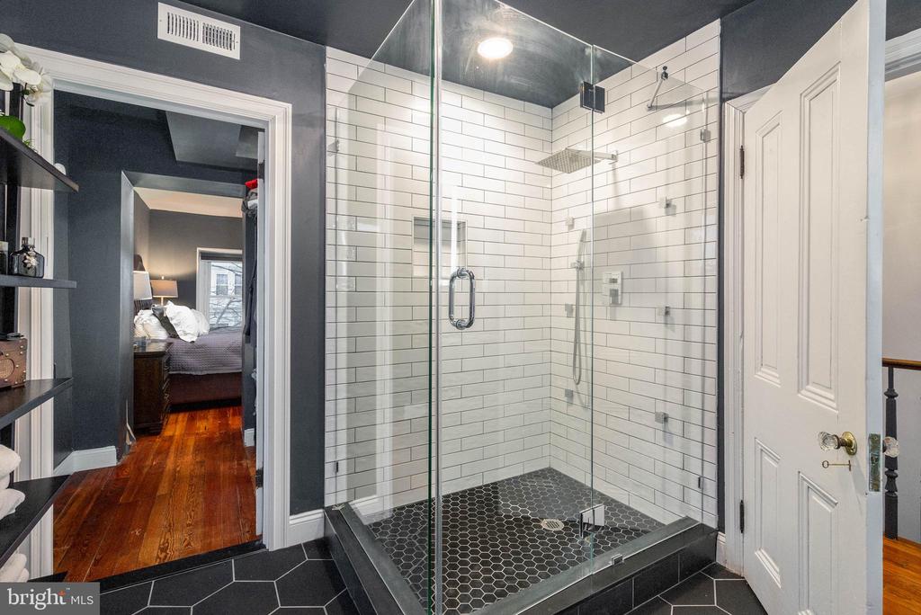 4376 Manayunk Ave