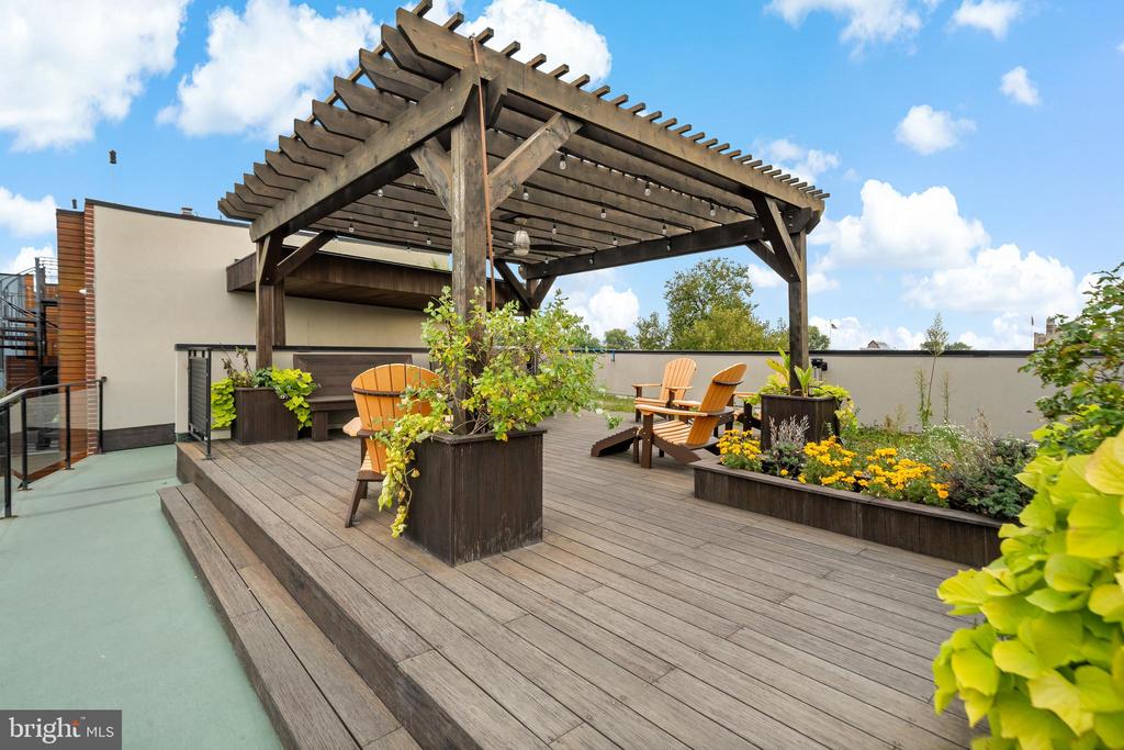 1247 E COLUMBIA AVE #5