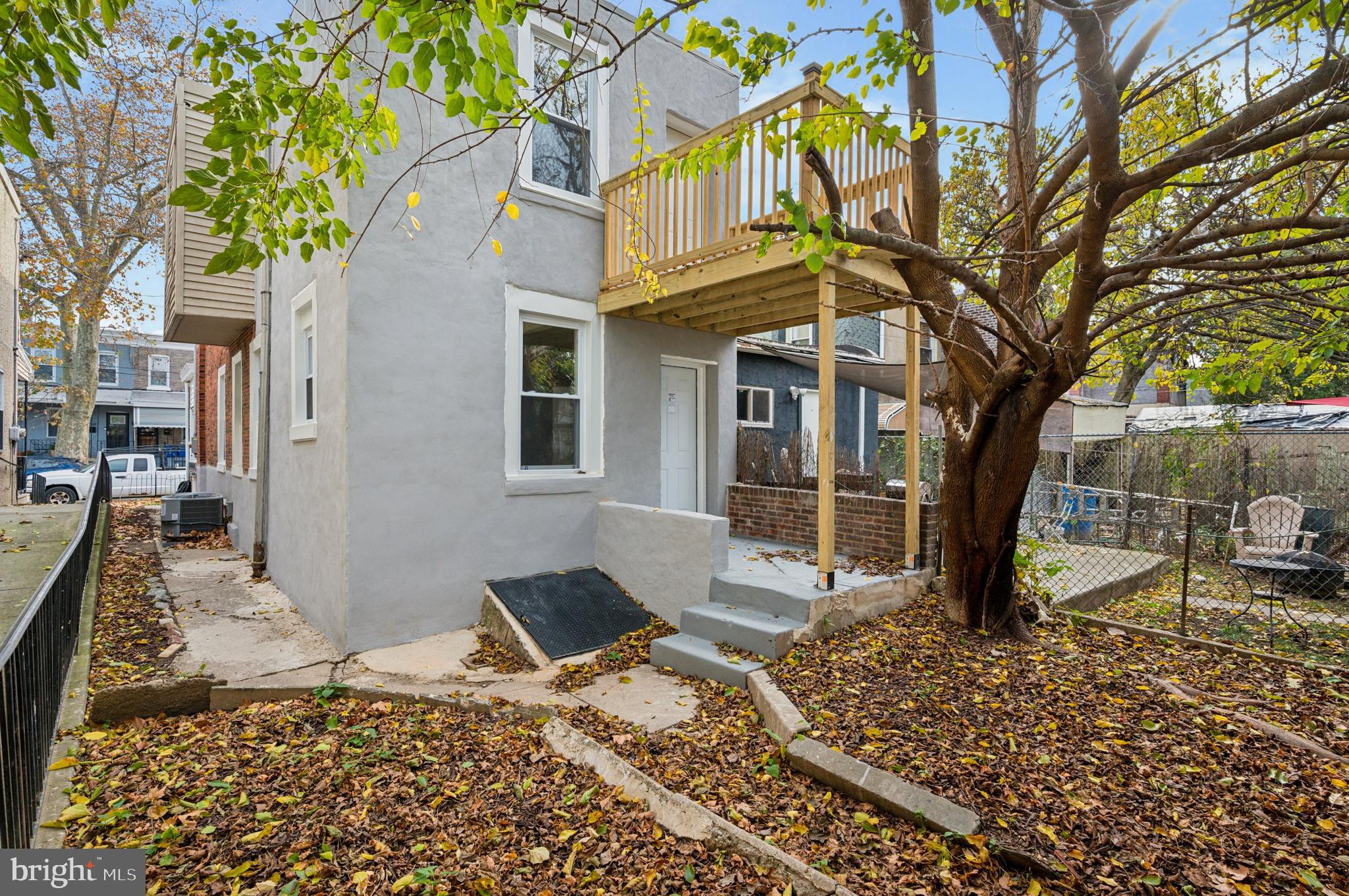 320 N Edgewood St