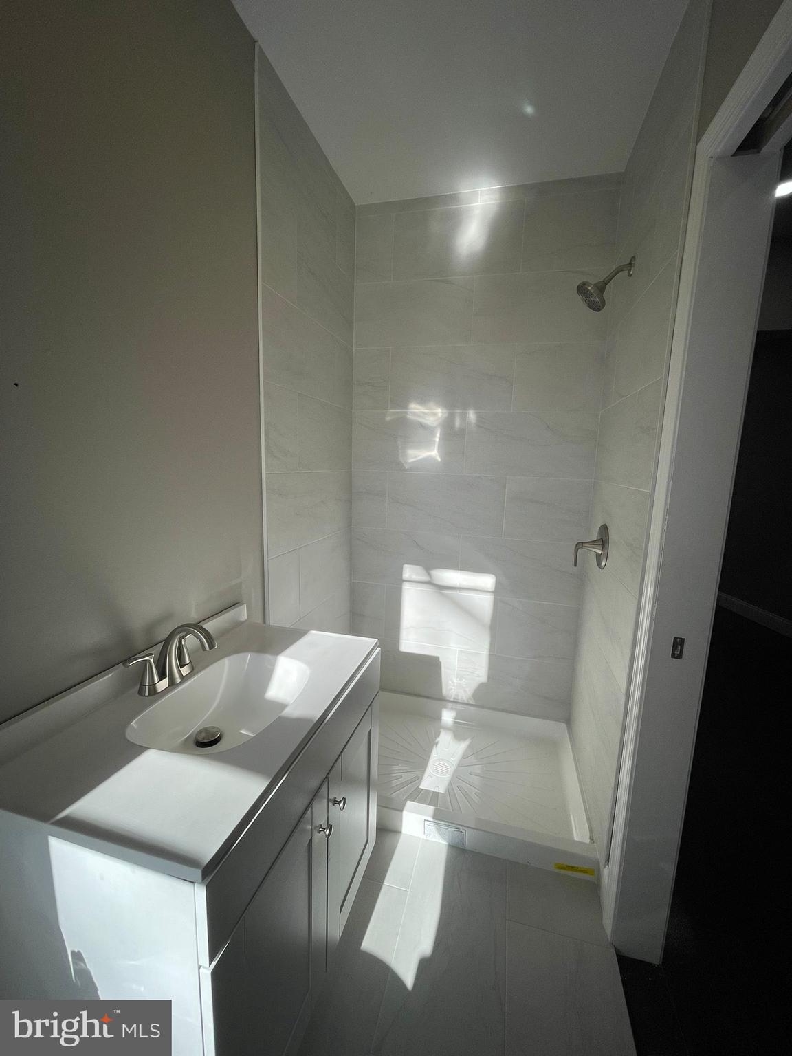 6142 LARCHWOOD AVE #UNIT 1