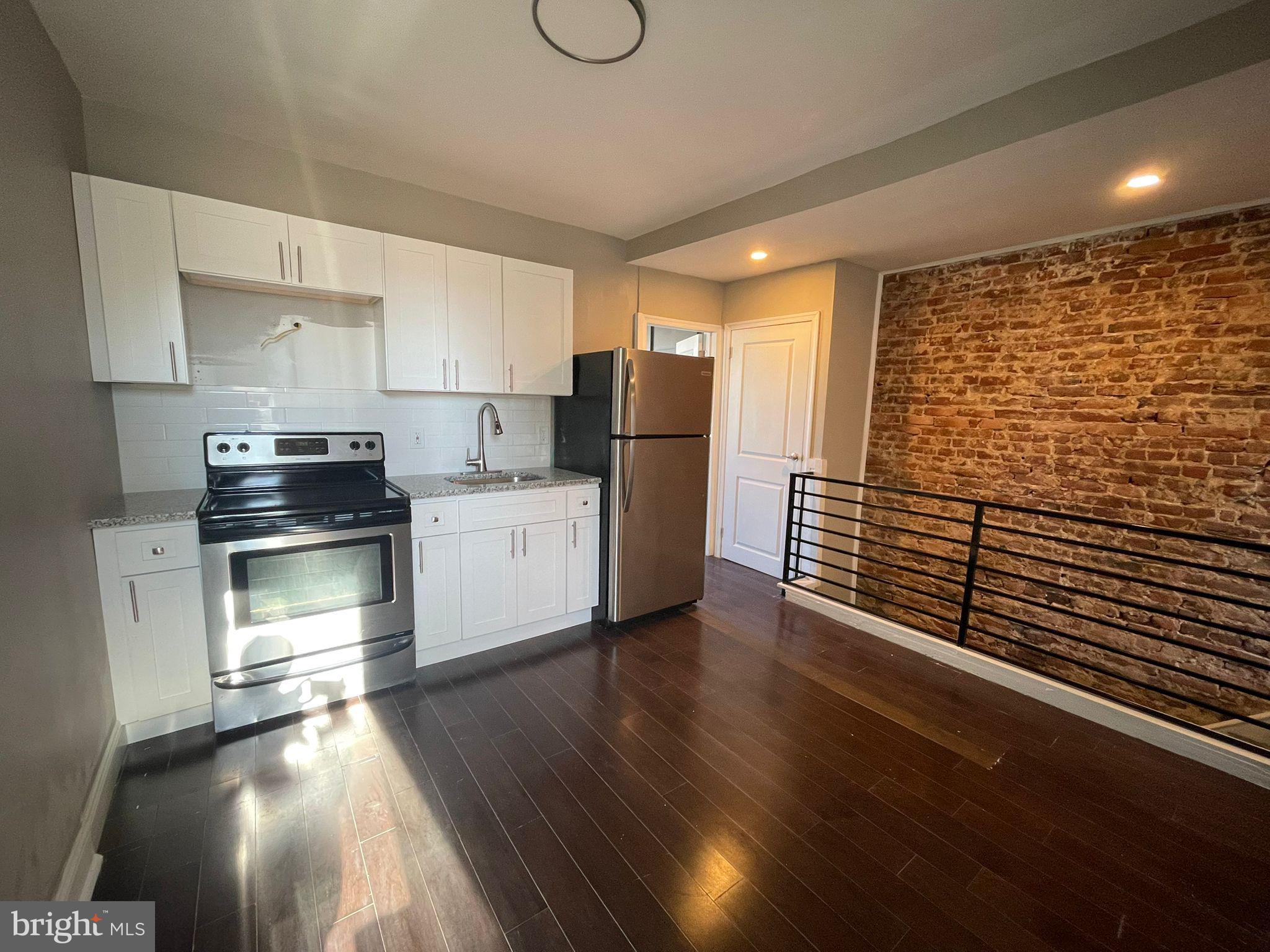 6142 LARCHWOOD AVE #UNIT 2