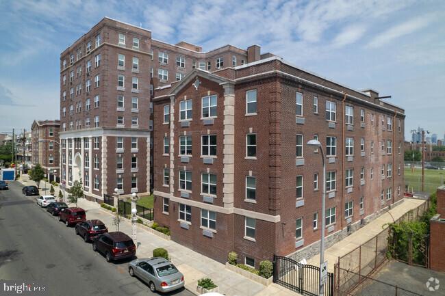 241 S 49TH ST #605