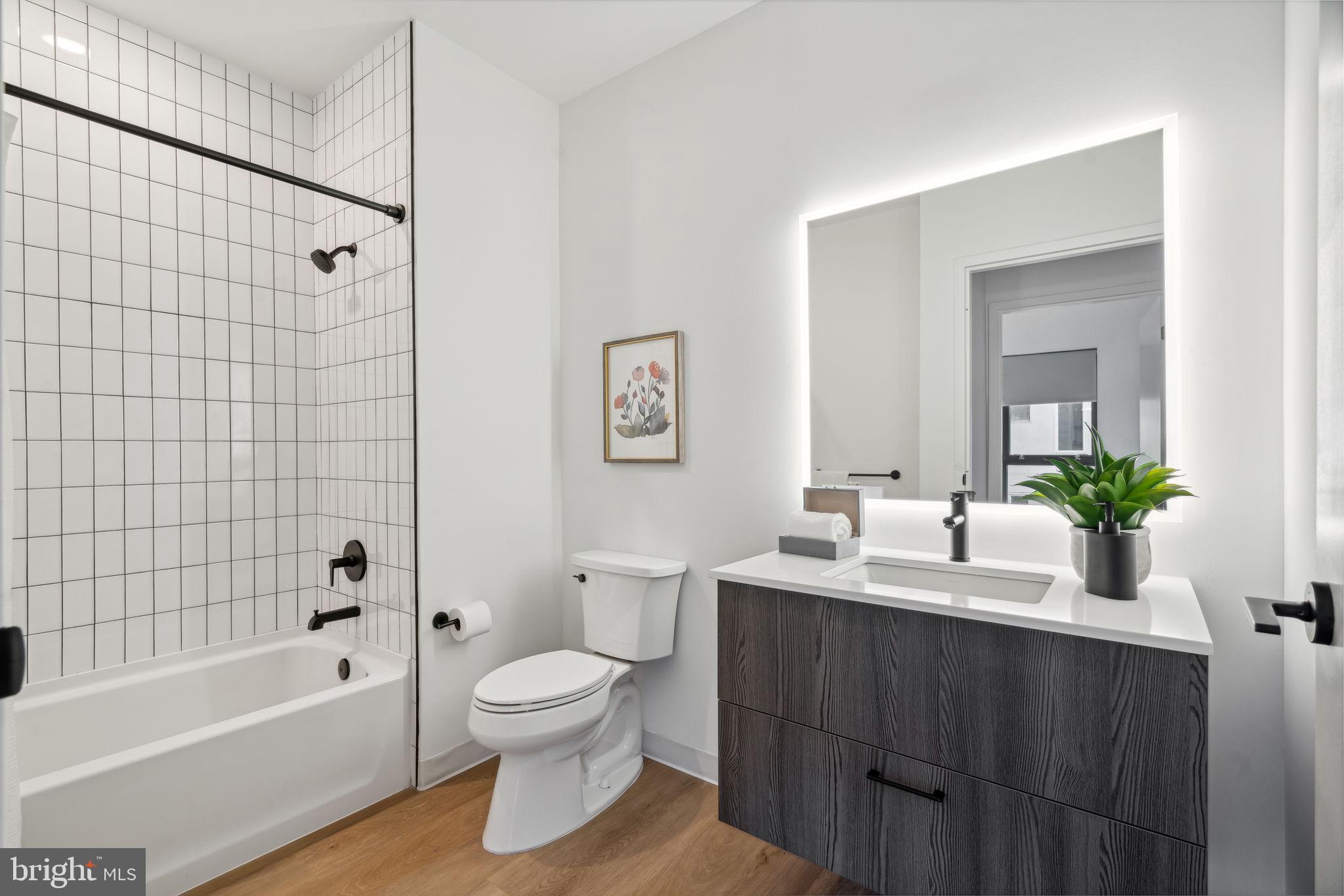 1108-20 N FRONT ST #203