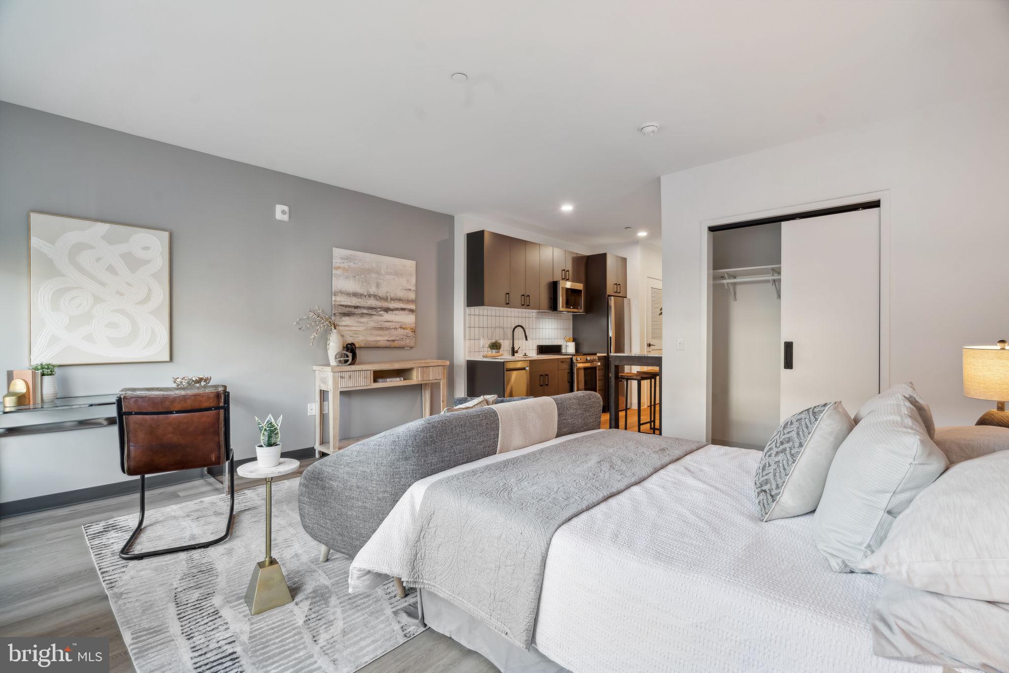 1108-20 N FRONT ST #203