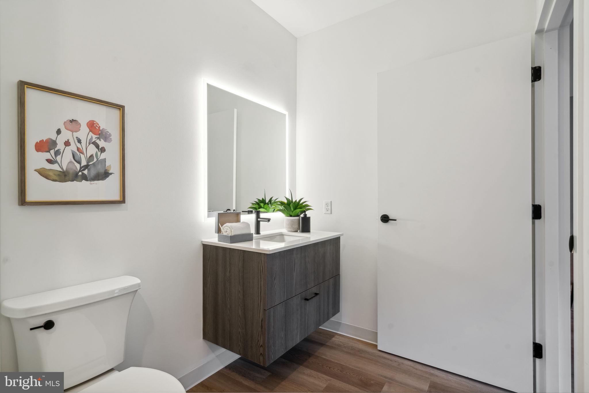 1108-20 N FRONT ST #203