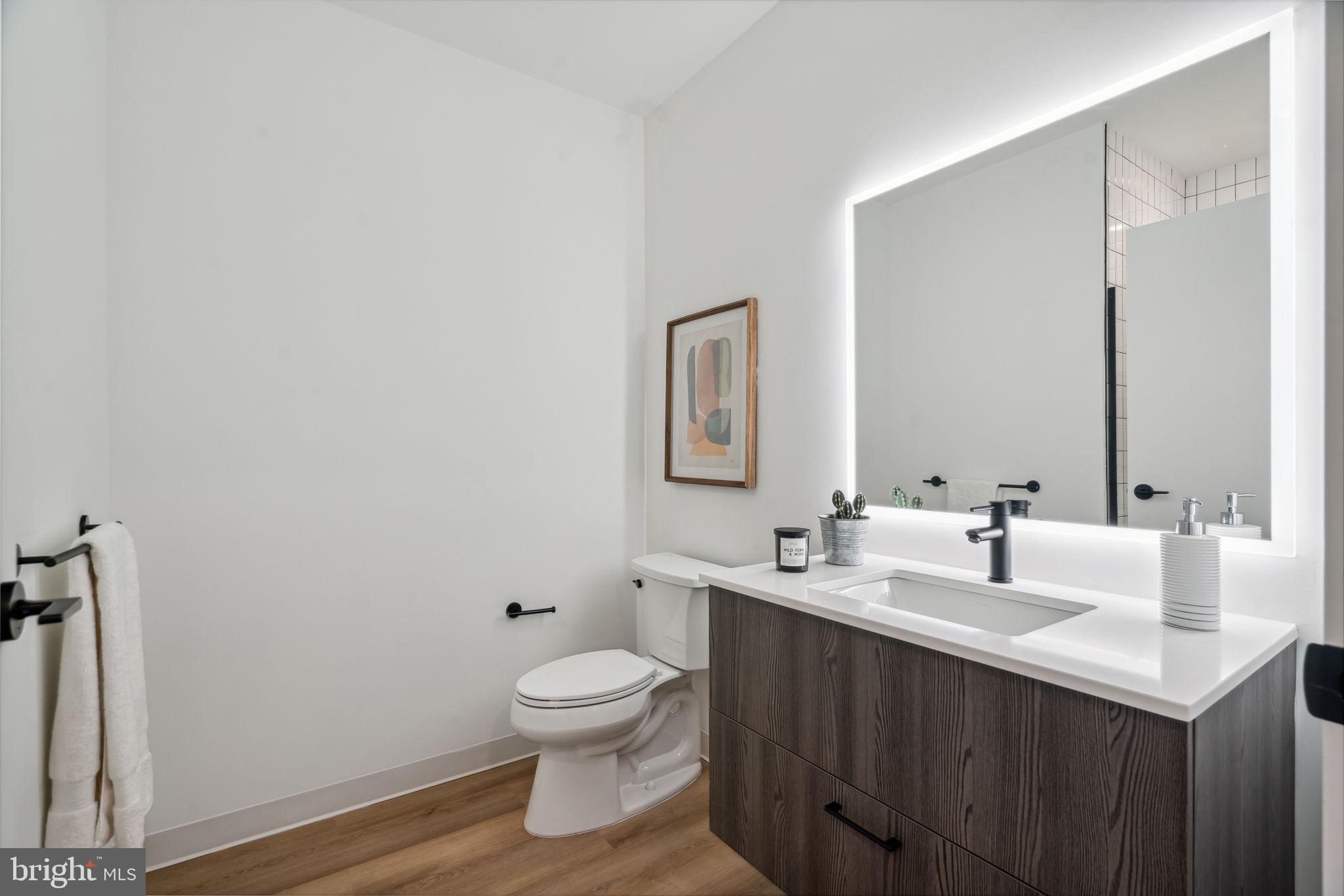 1108-20 N FRONT ST #203