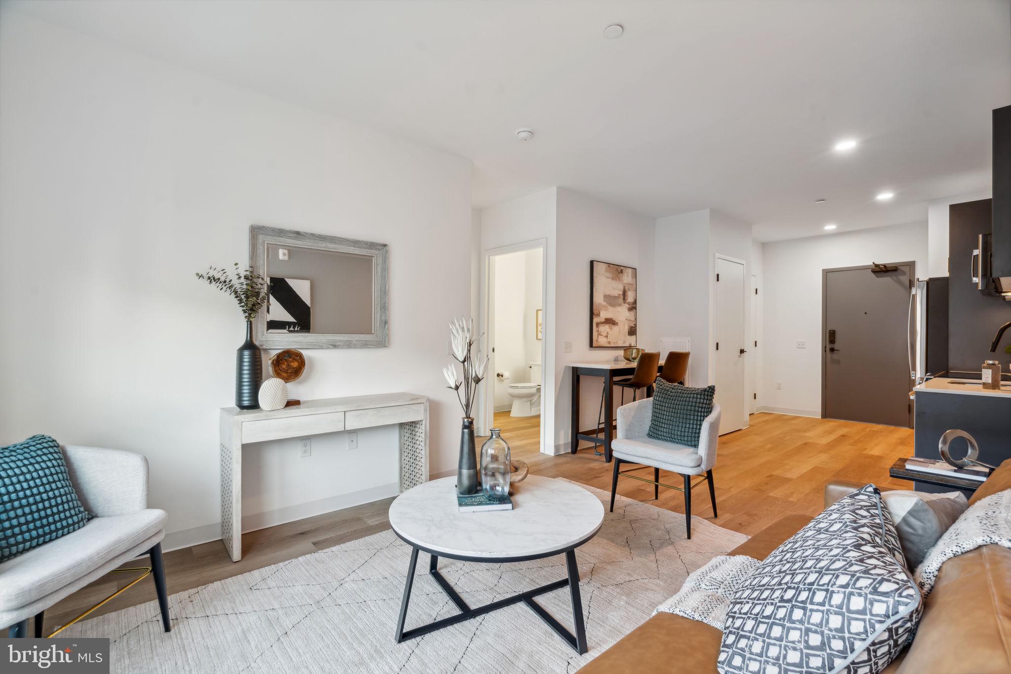 1108-20 N FRONT ST #203