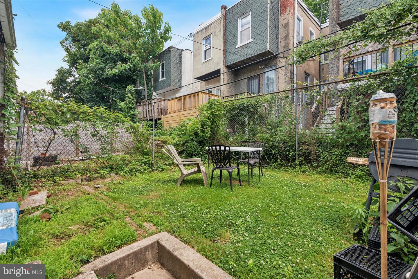150 W Sharpnack St