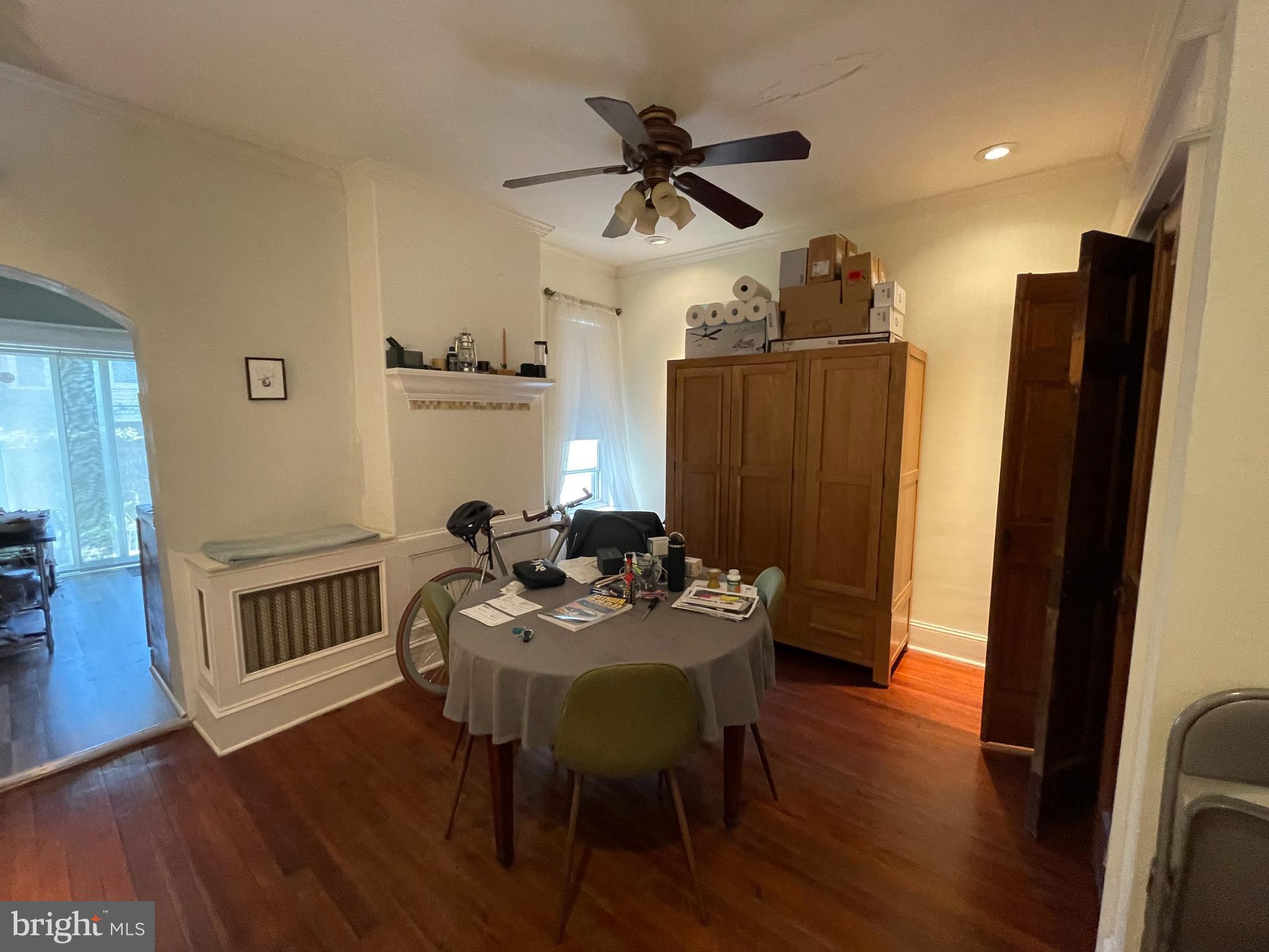 88 E Springer St