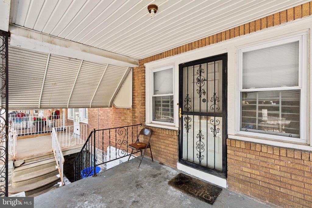 68 E Montana St