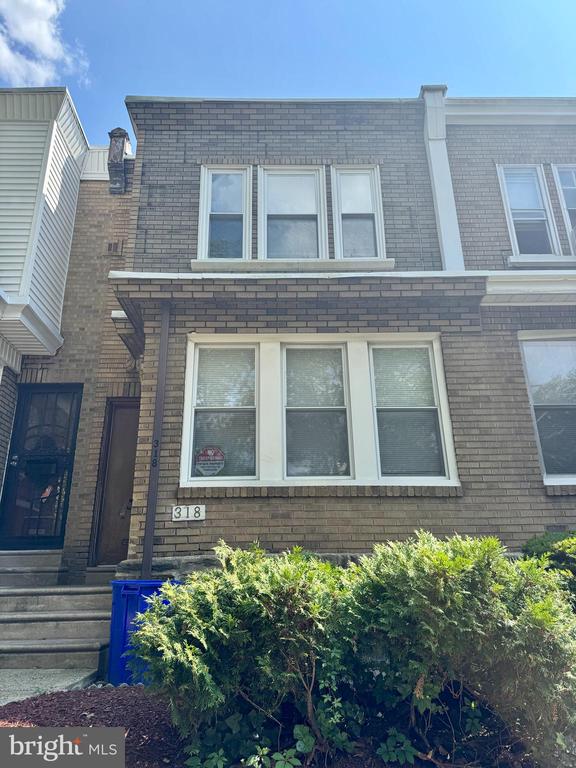 318 W Godfrey Ave