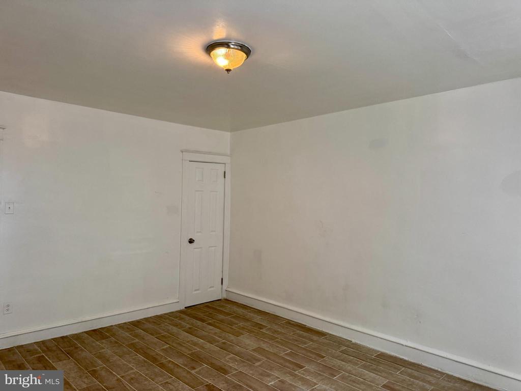 318 W Godfrey Ave
