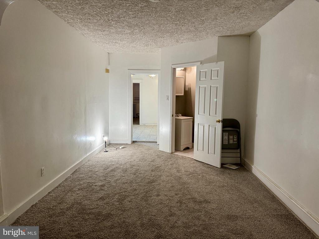 318 W Godfrey Ave