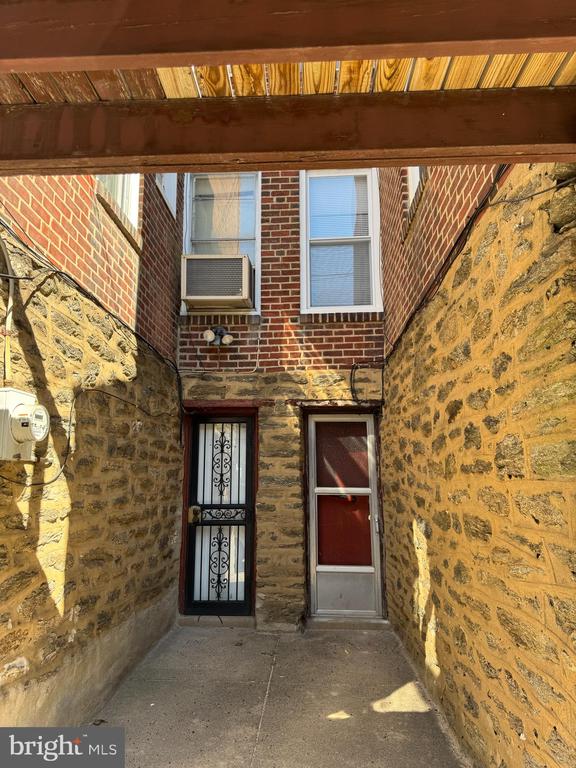 318 W Godfrey Ave