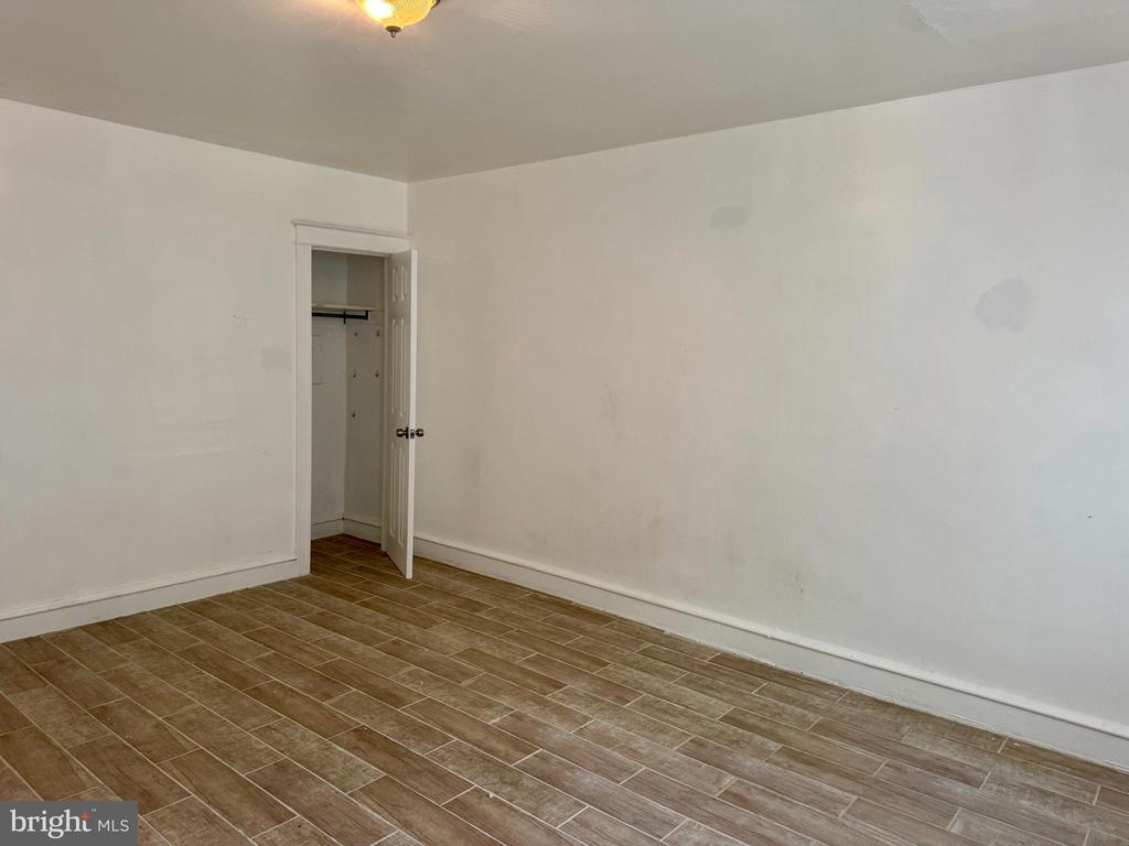 318 W Godfrey Ave