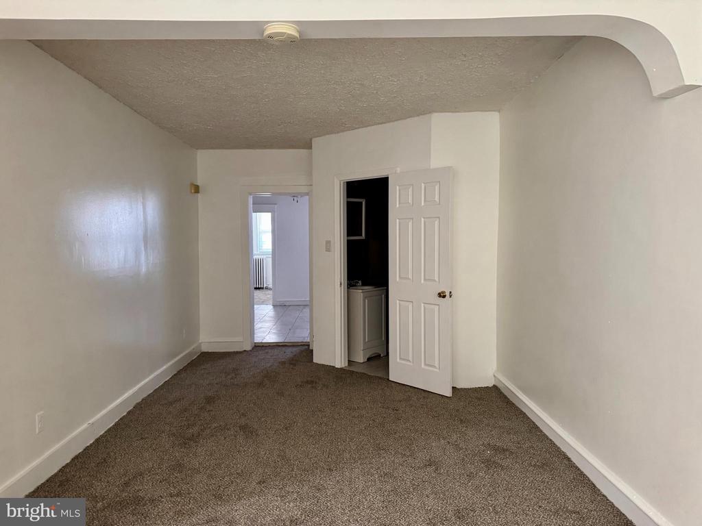 318 W Godfrey Ave