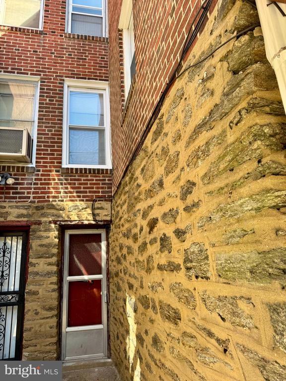 318 W Godfrey Ave