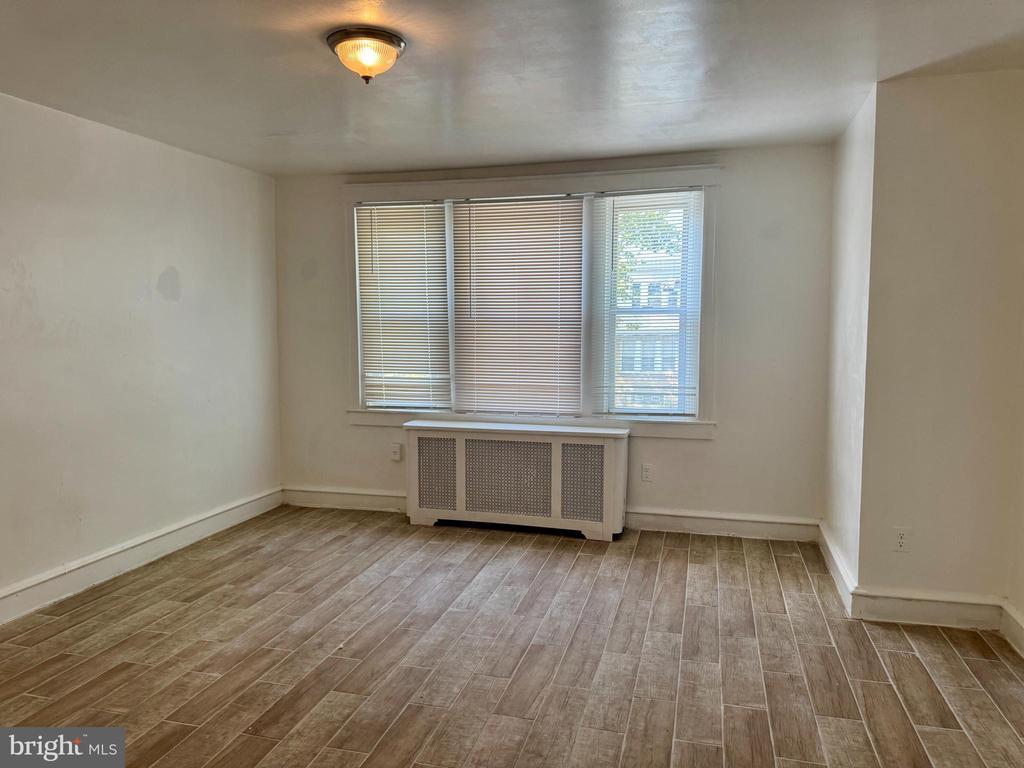 318 W Godfrey Ave