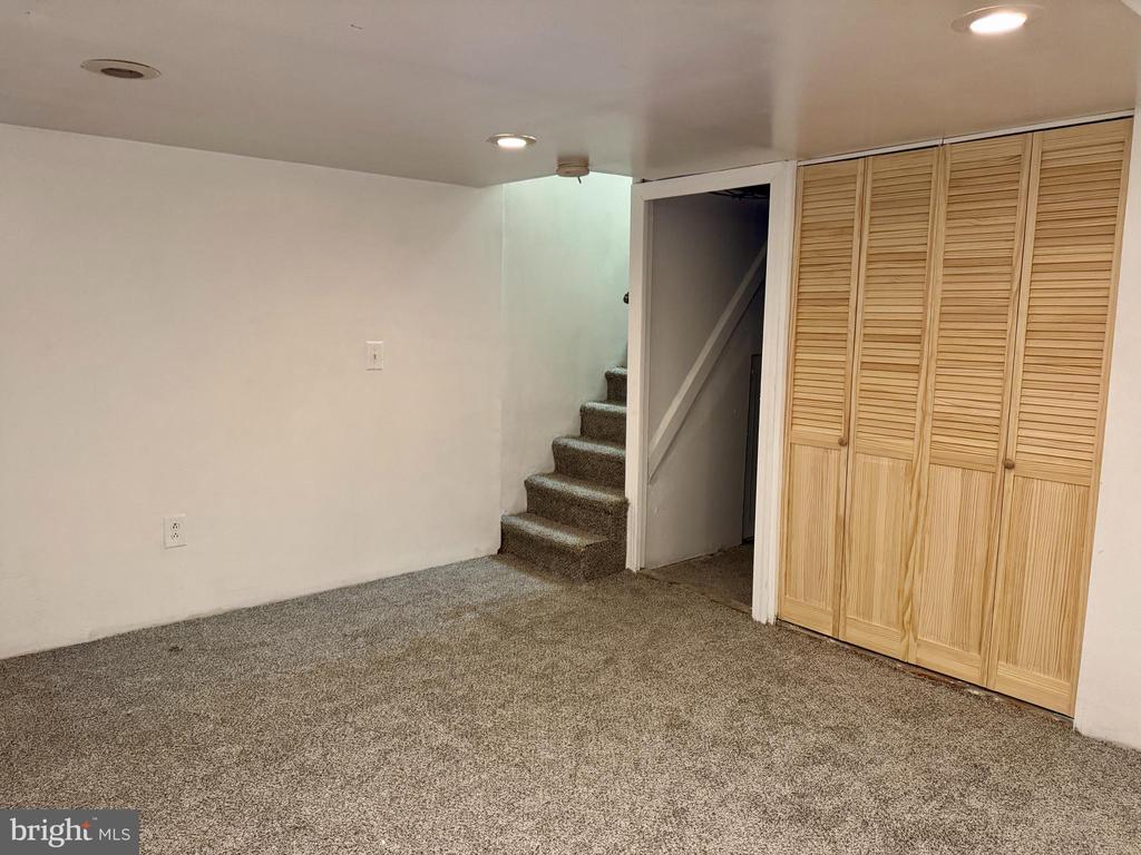 318 W Godfrey Ave
