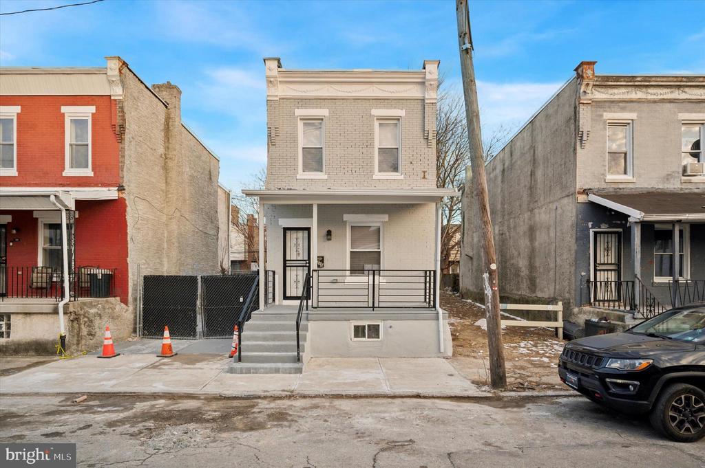 215 N Alden St