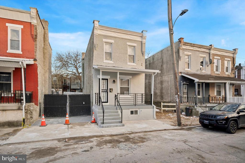 215 N Alden St