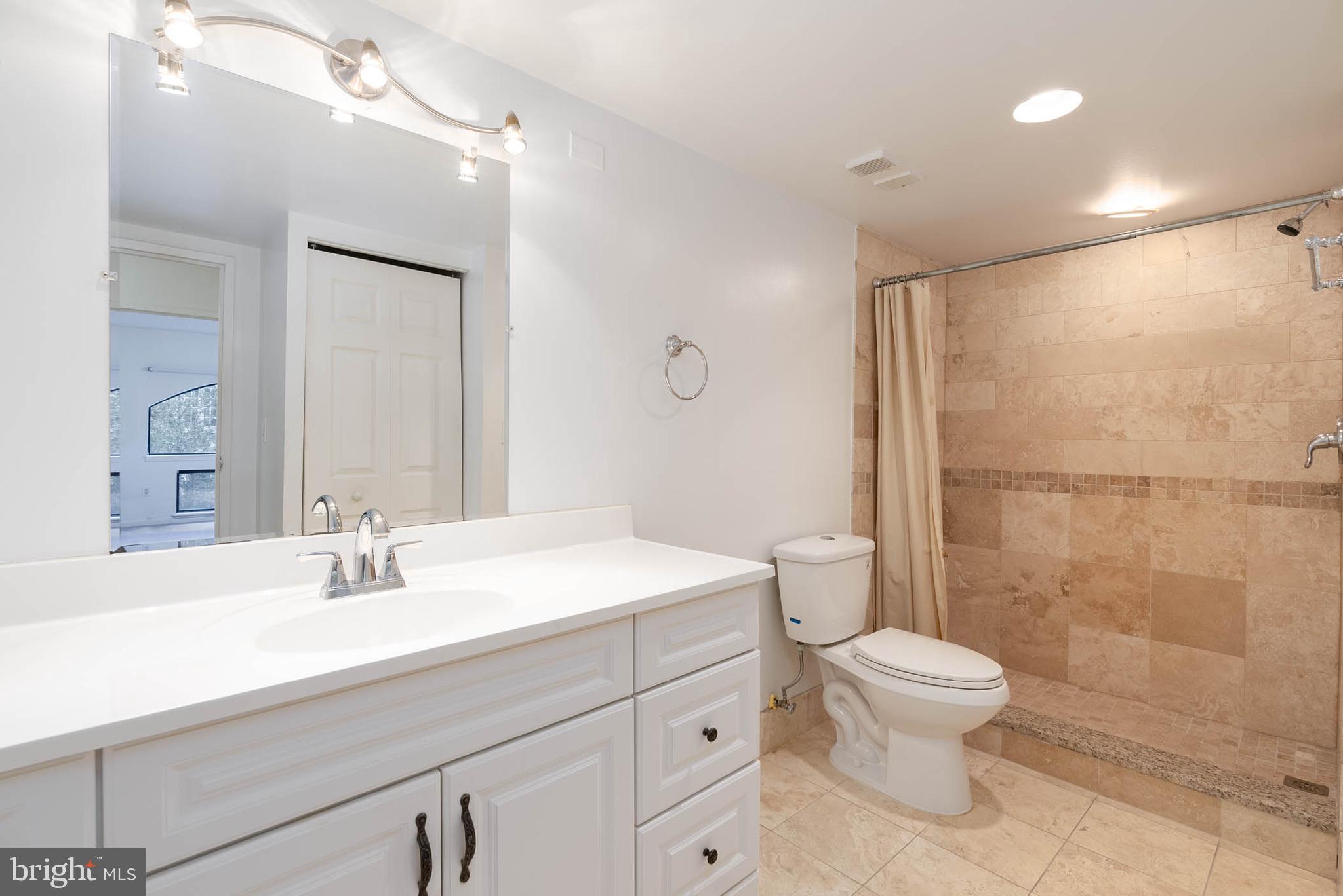 200-10 Lombard St #Gu6