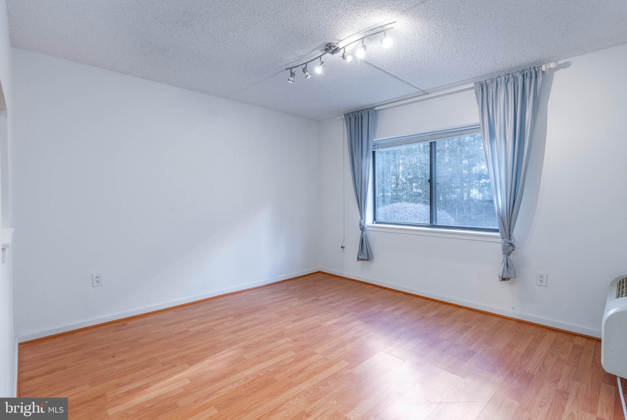 200-10 Lombard St #Gu6