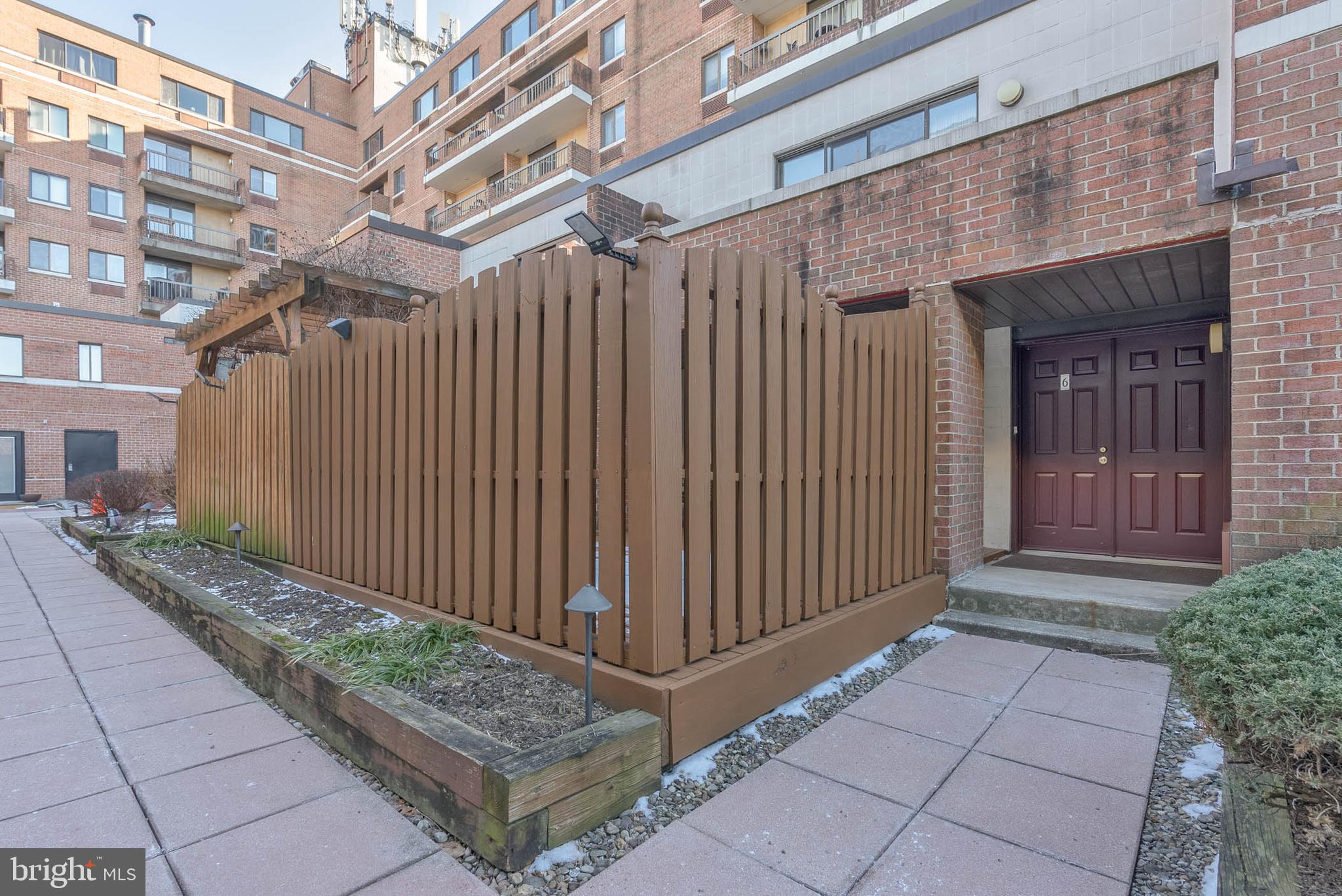 200-10 Lombard St #Gu6