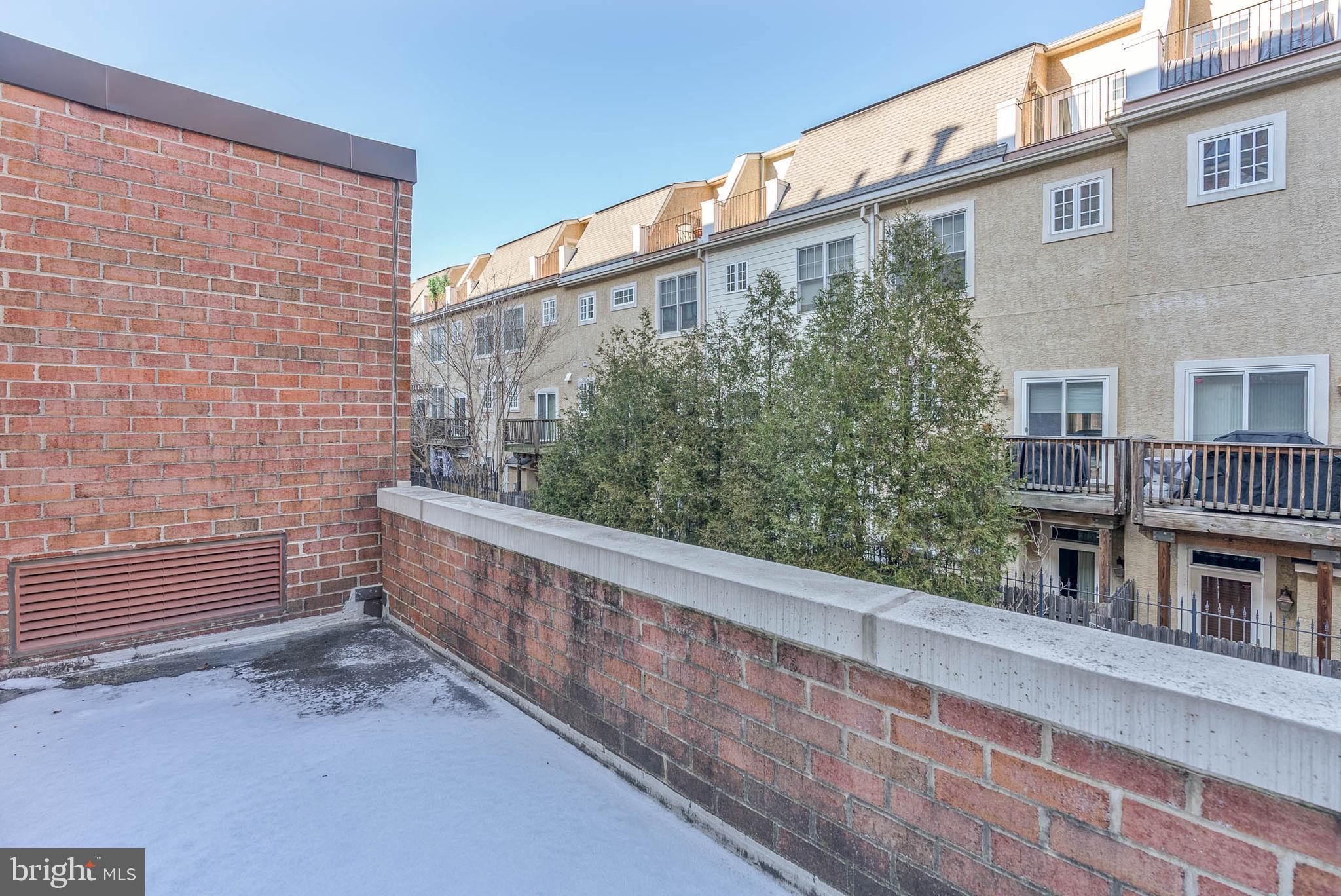 200-10 Lombard St #Gu6