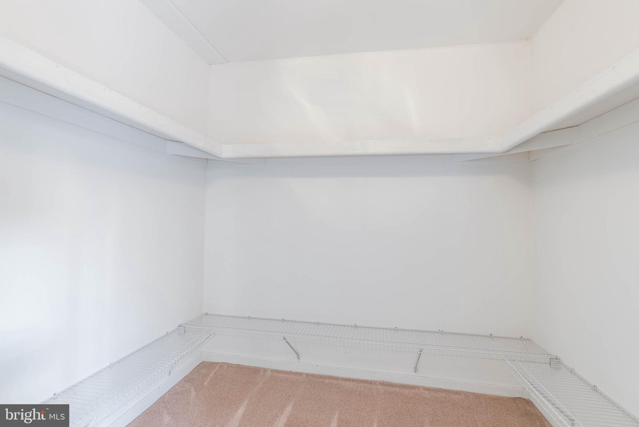 200-10 Lombard St #Gu6