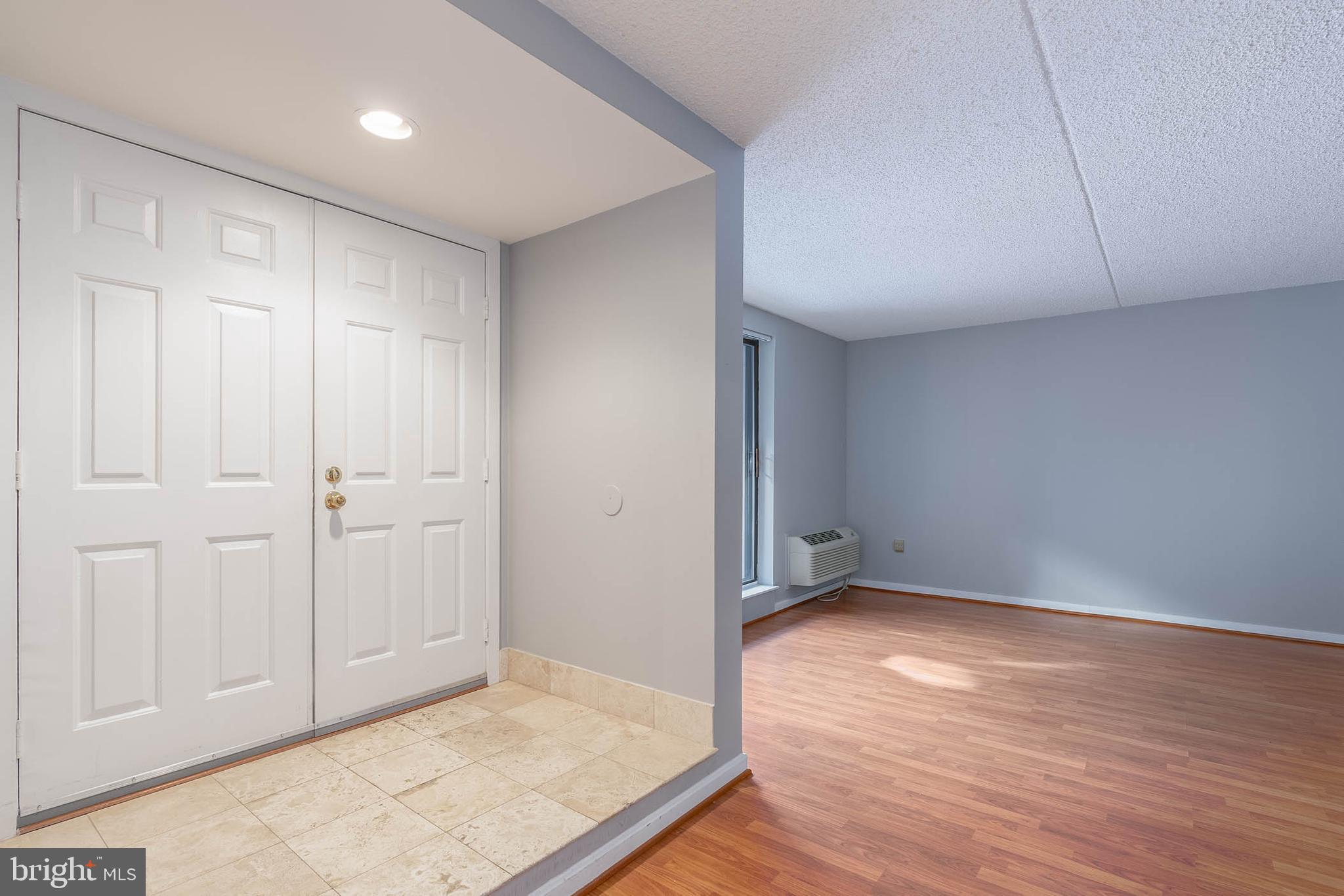 200-10 Lombard St #Gu6