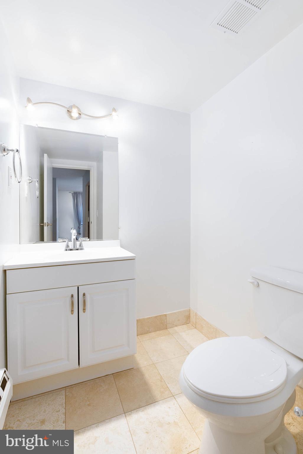 200-10 Lombard St #Gu6