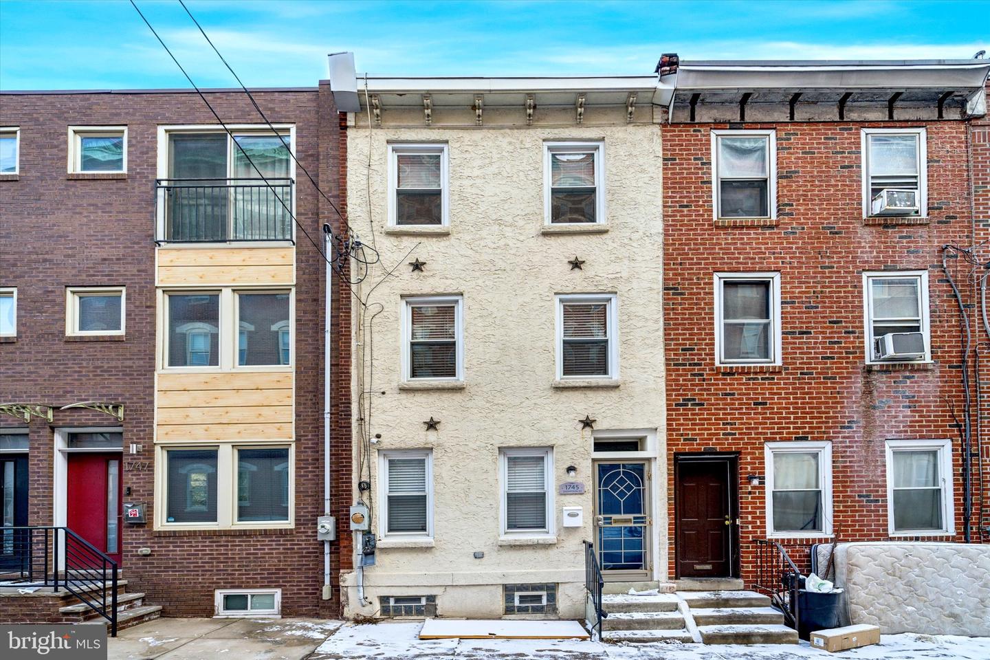 1745 W Thompson St