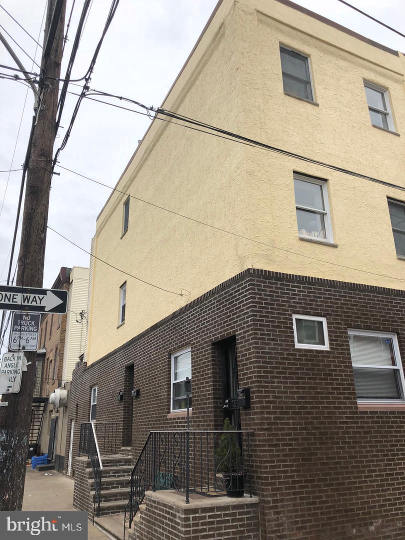 2301 S BANCROFT ST #2E