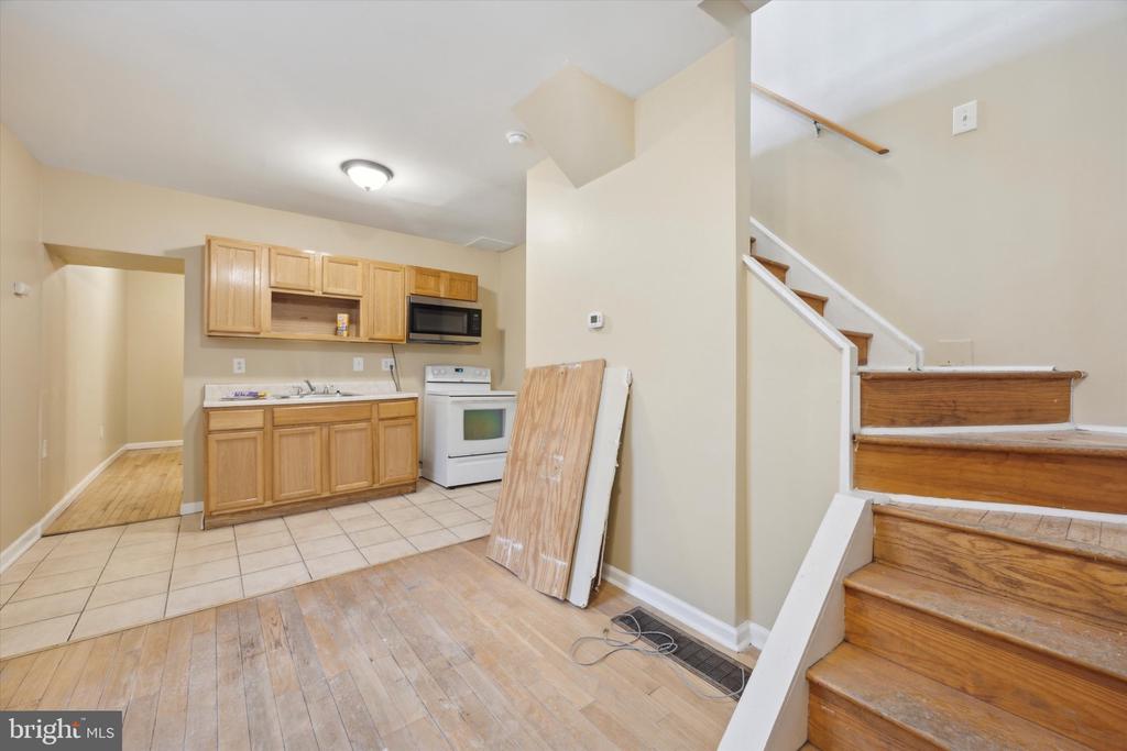 1800 W Montgomery Ave