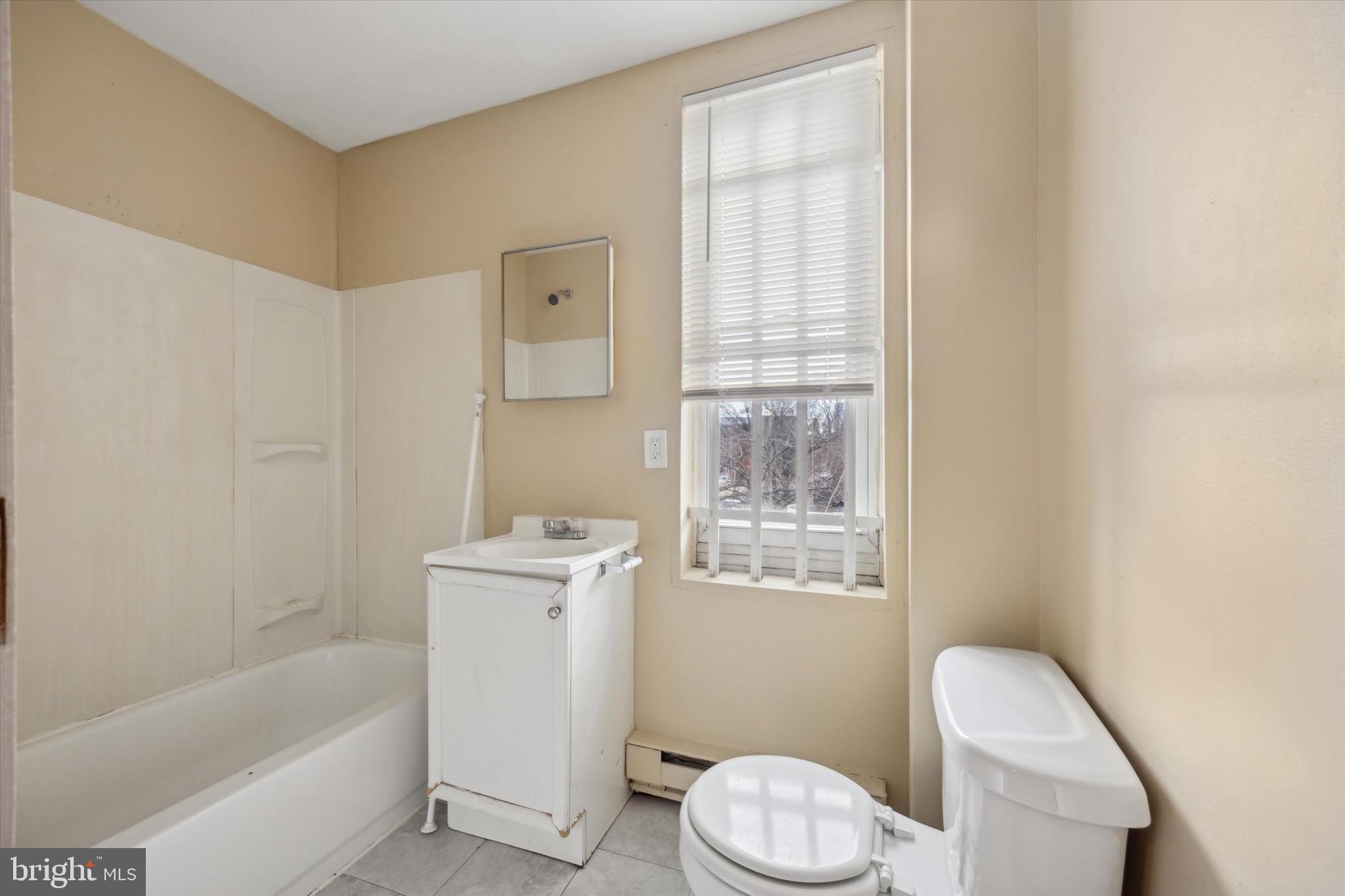 1800 W Montgomery Ave