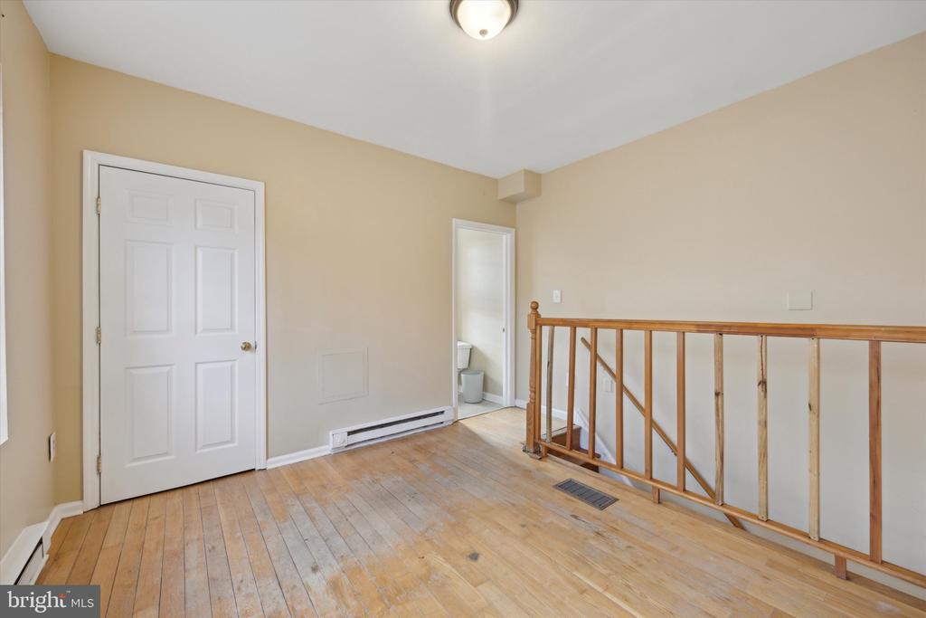 1800 W Montgomery Ave