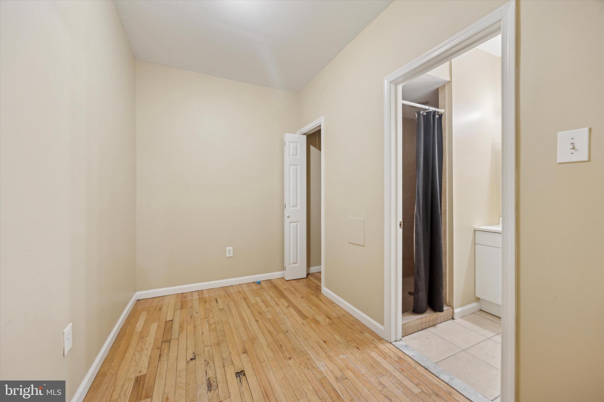 1800 W Montgomery Ave