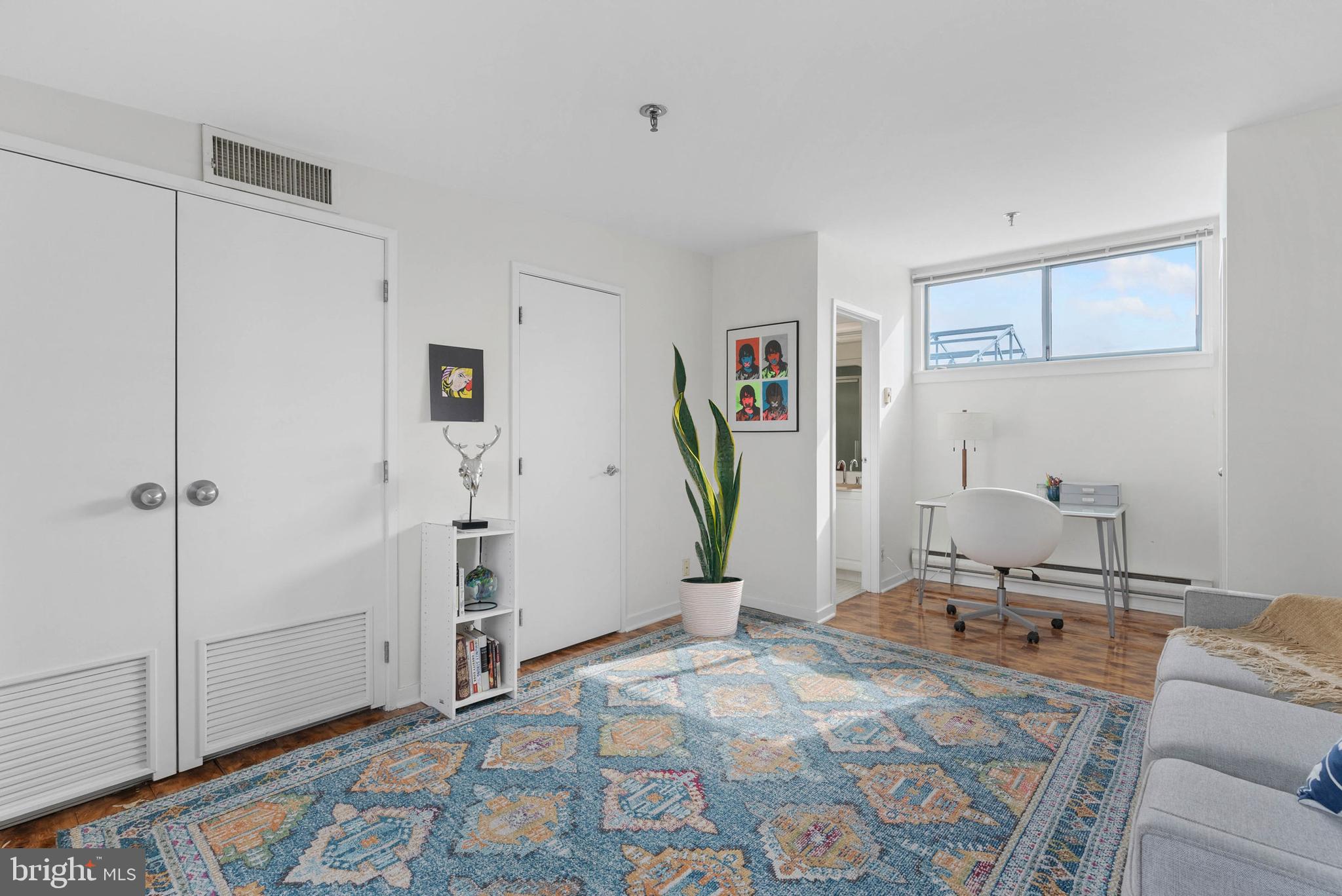 7 N Chris Columbus Blvd #233