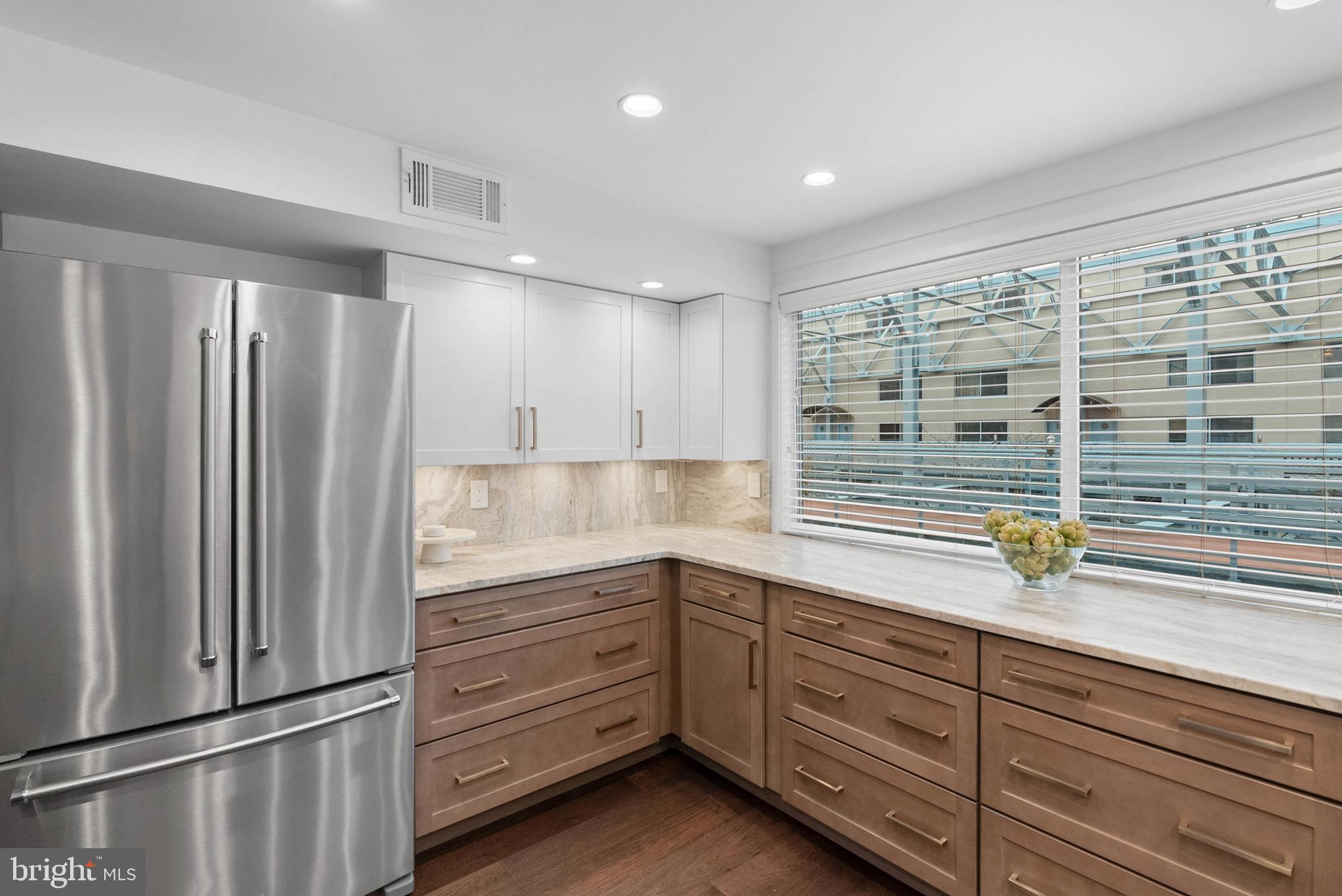 7 N Chris Columbus Blvd #233