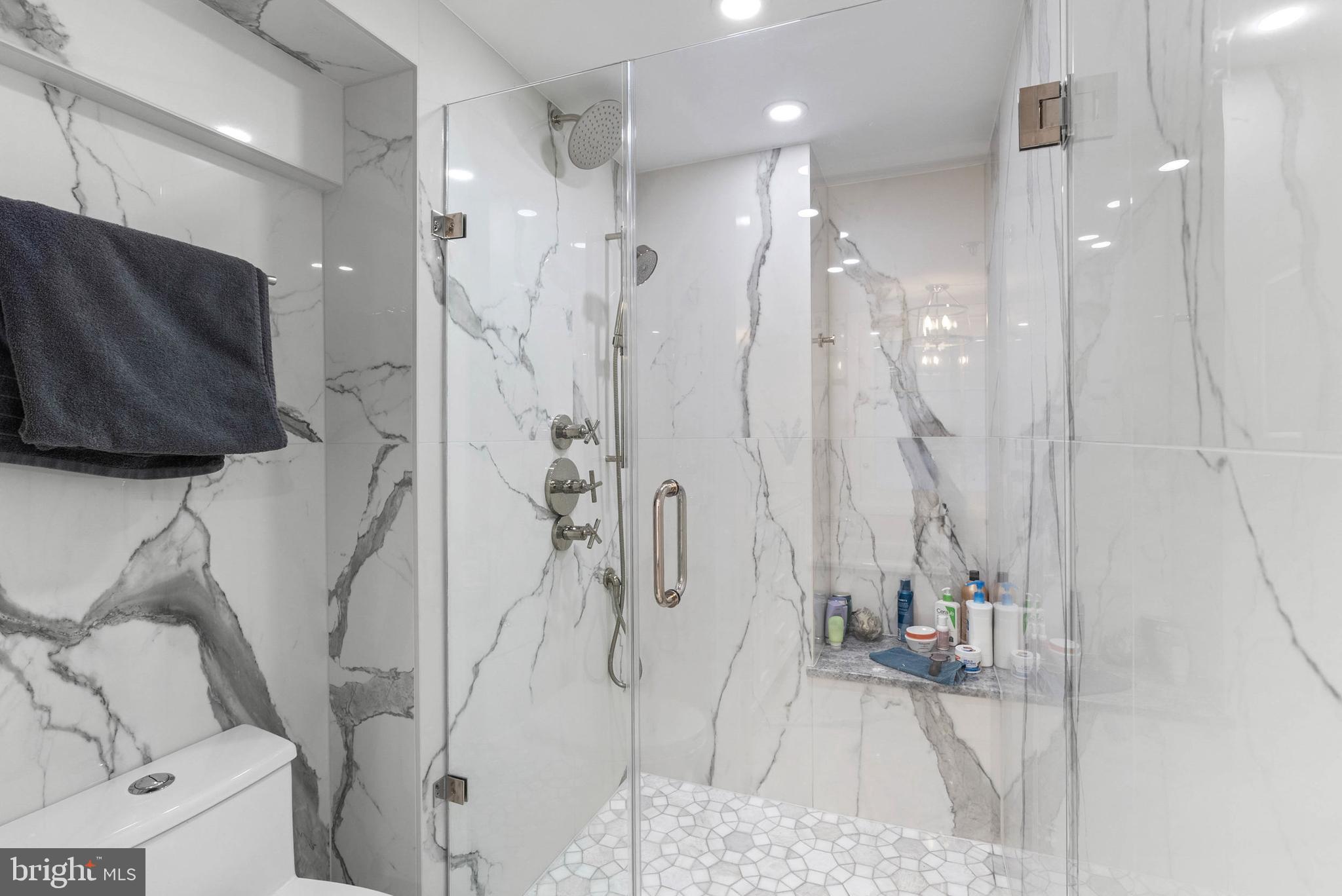 7 N Chris Columbus Blvd #233