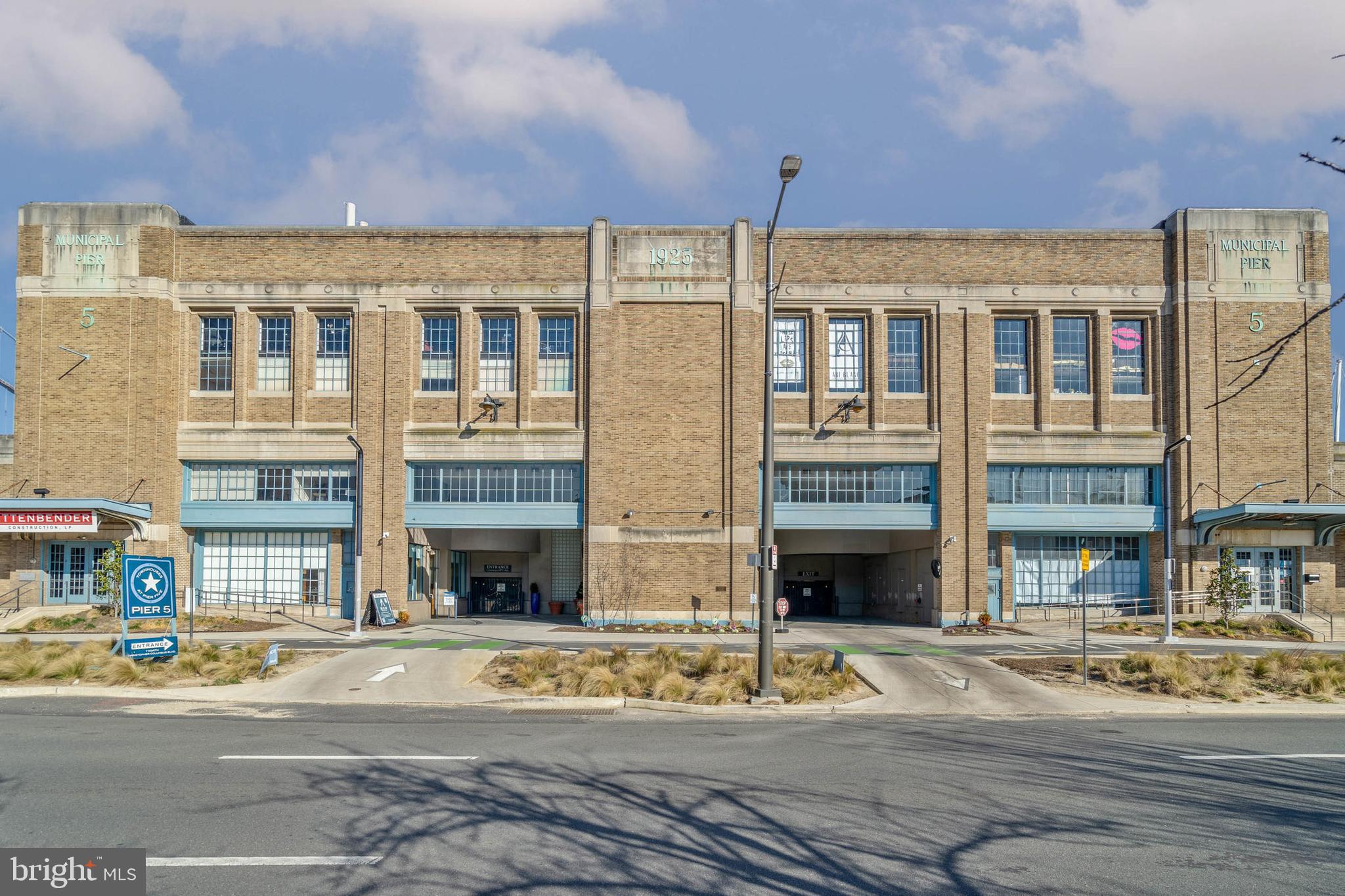 7 N Chris Columbus Blvd #233