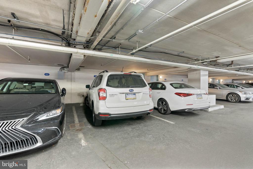 7 N Chris Columbus Blvd #233