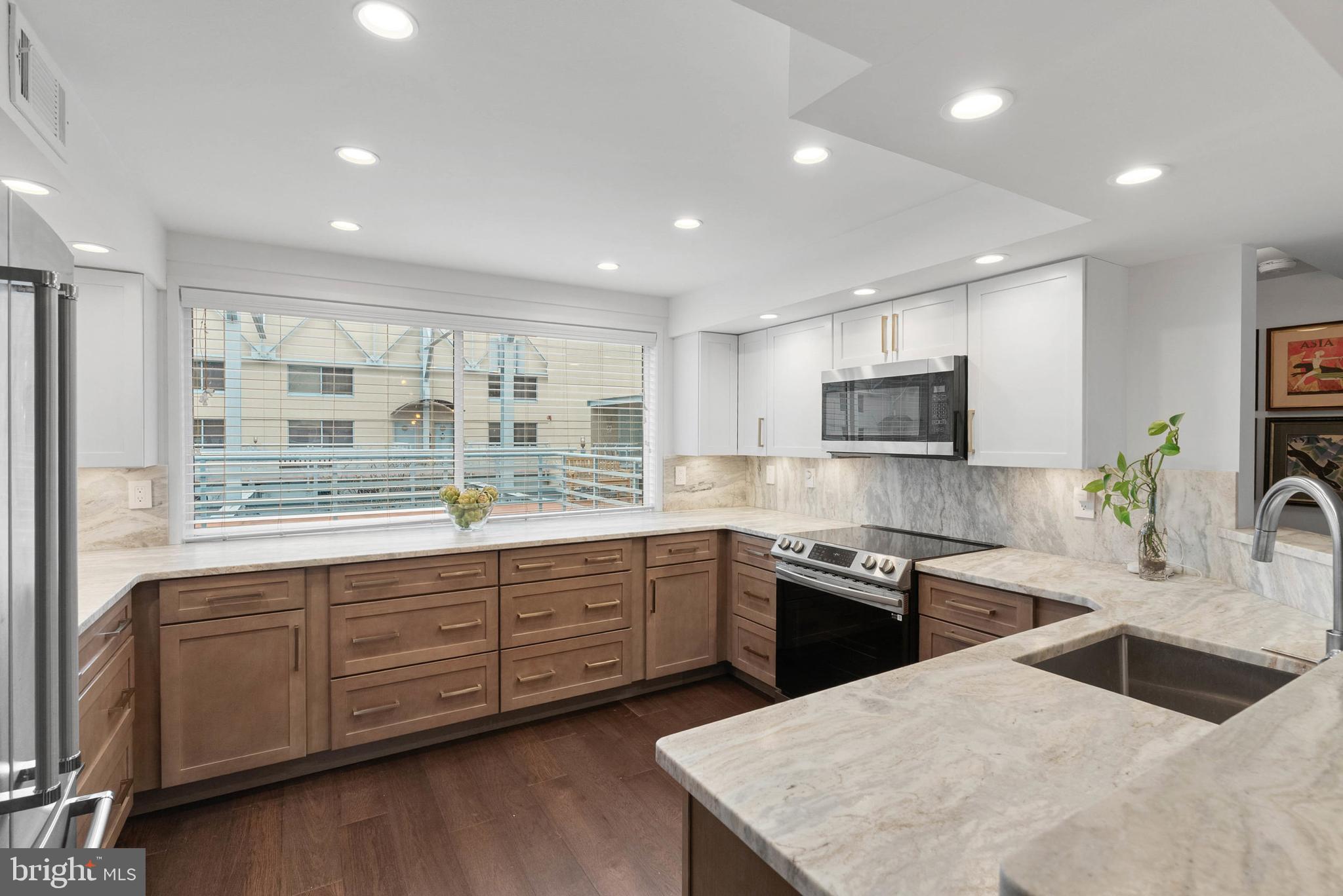 7 N Chris Columbus Blvd #233