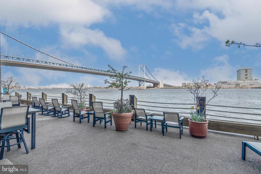 7 N Chris Columbus Blvd #233