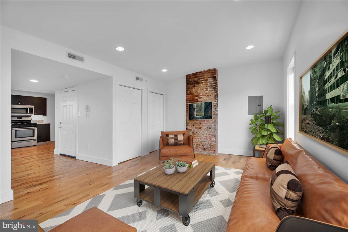 1014 N 4th St #2