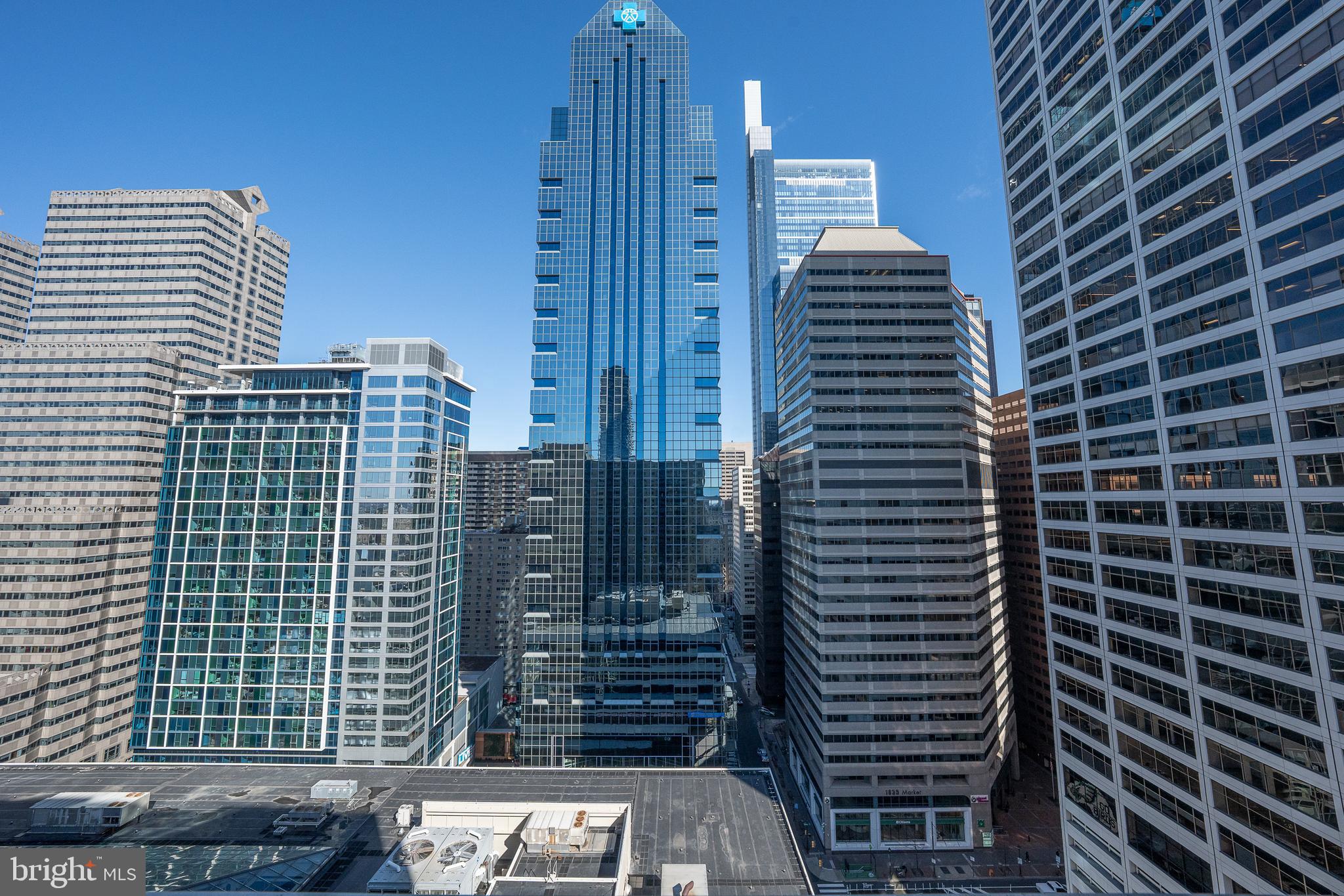 1919 Chestnut St #2405