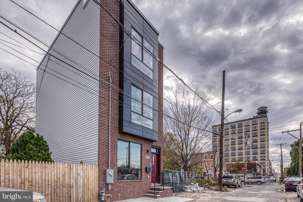 2103 N Philip St